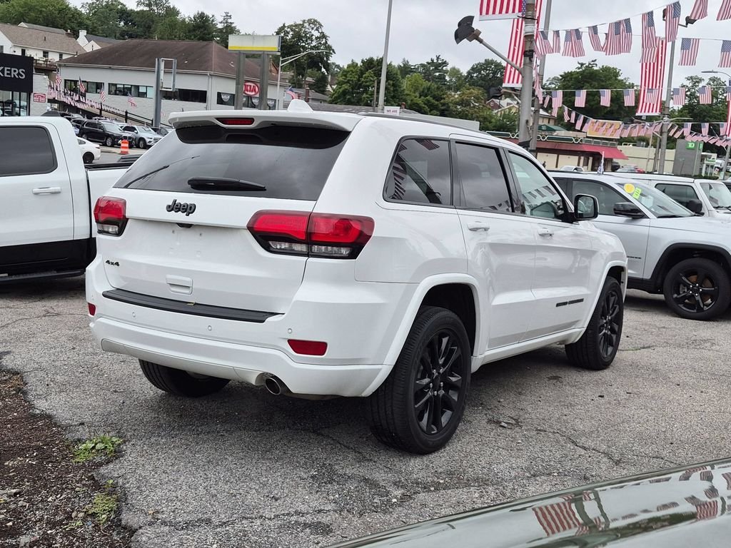 Used 2021 White Jeep Laredo X image 5