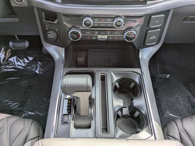 New 2026 Agate Black Metallic Ford XLT image 19