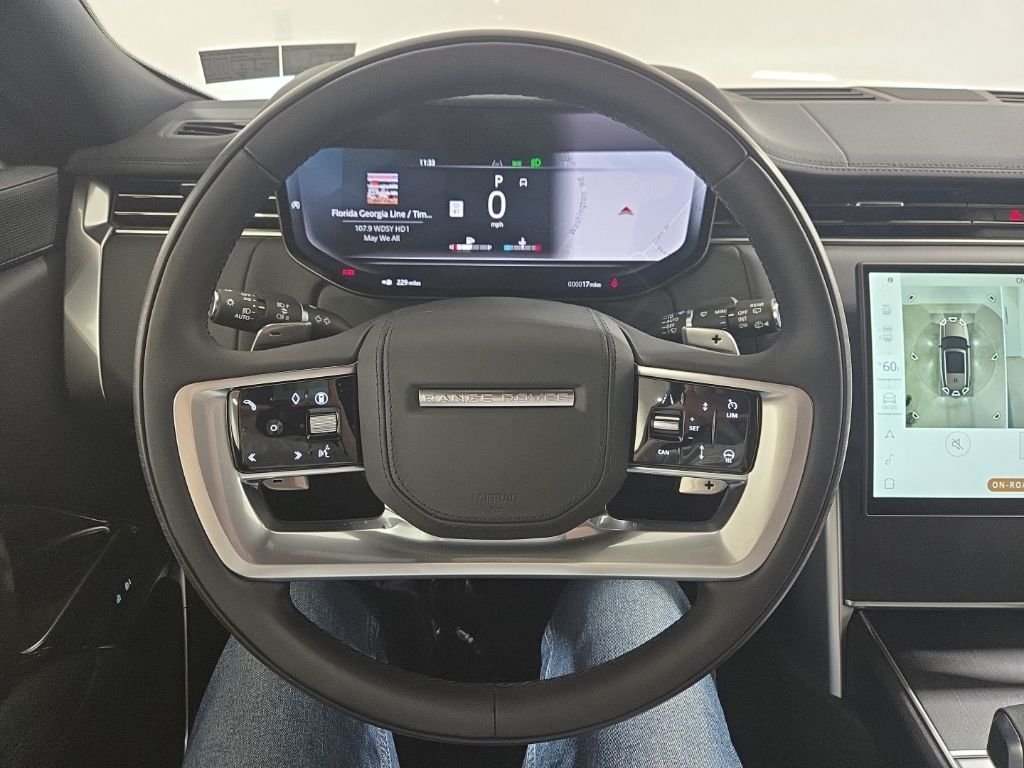 New 2026 Ostuni Pearl White Land Rover SE image 10