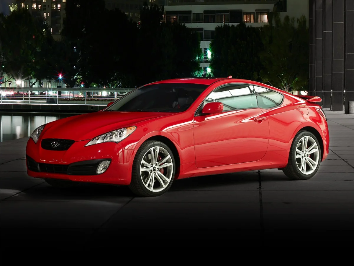 Used 2011 Gray Hyundai 3.8 Grand Touring image 1