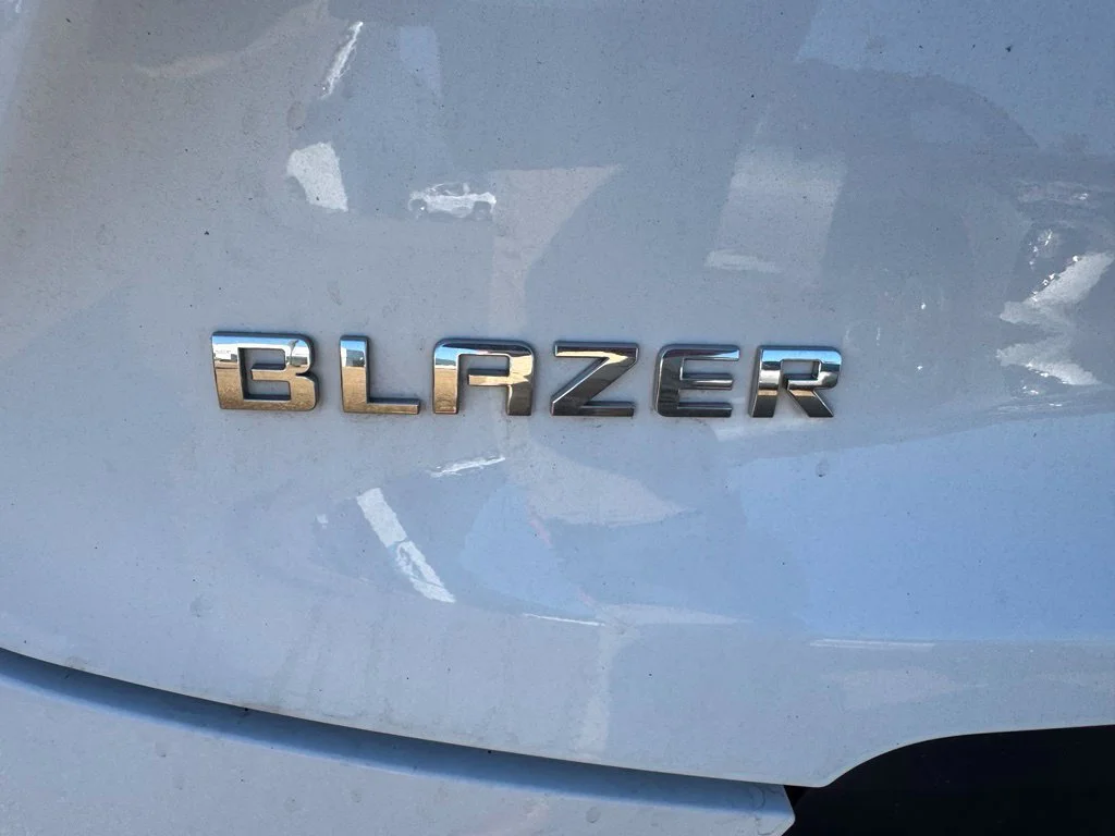 Used 2025 White Chevrolet LT image 15