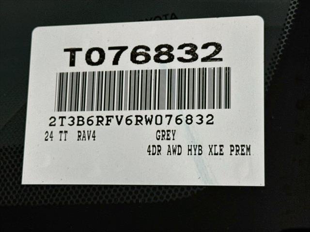 Certified Used 2024 MAGNETIC GRAY MET. Toyota  image 47