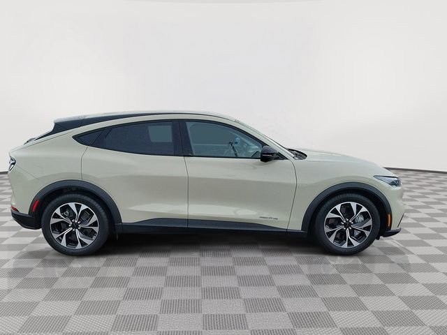 Certified Used 2025 Desert Sand Ford Select image 6