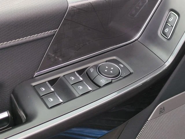 Used 2021 Blue Ford XLT image 13