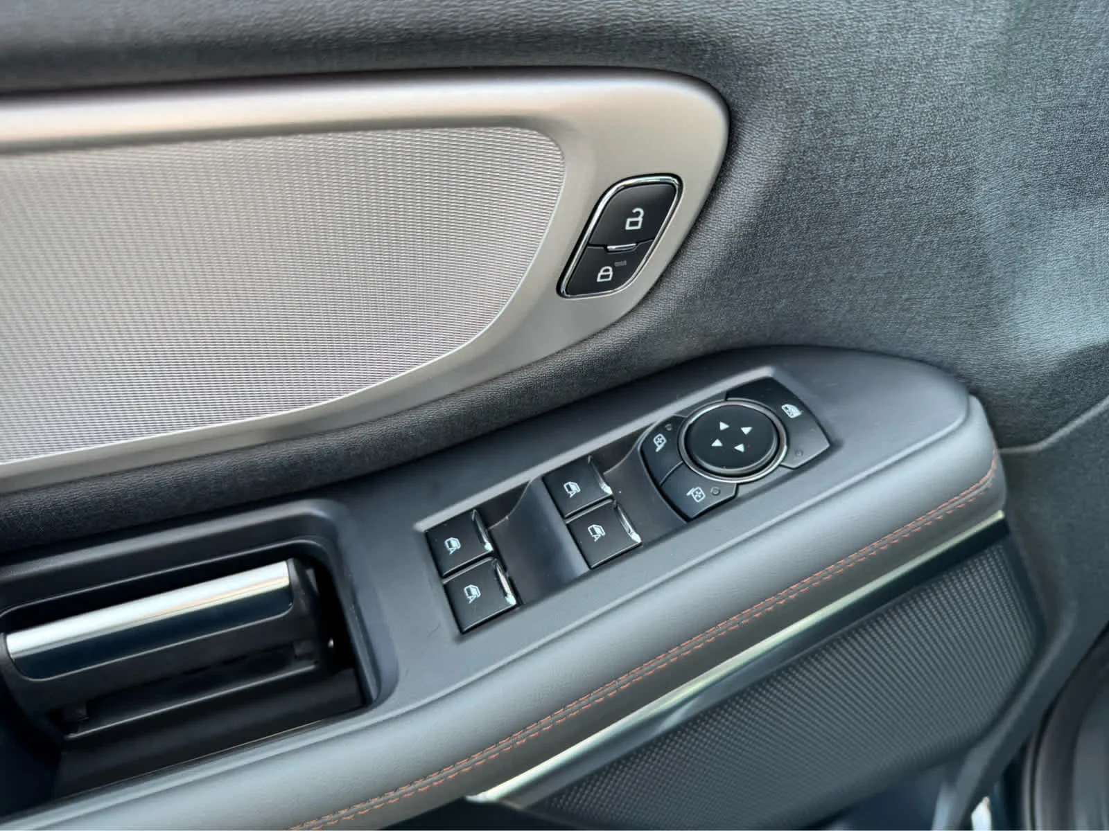 2025 Ford Expedition MAX Active - Photo 10