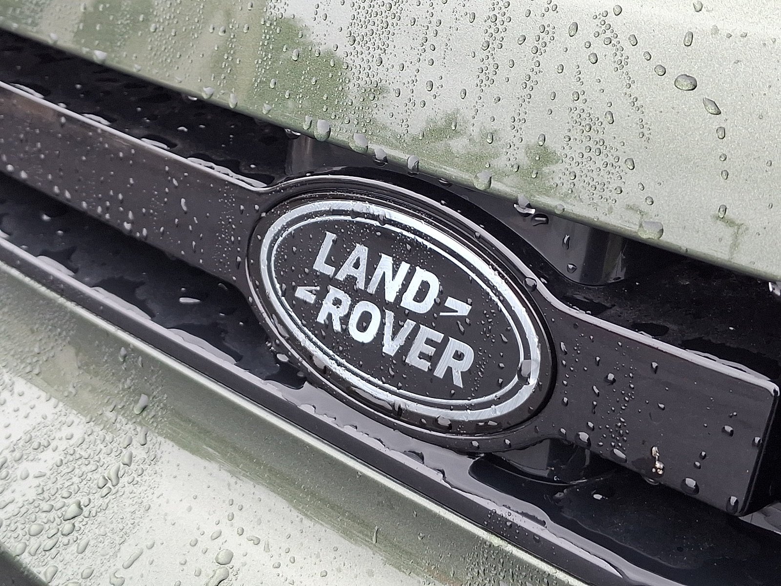 New 2026 Woolstone Green Land Rover S image 19