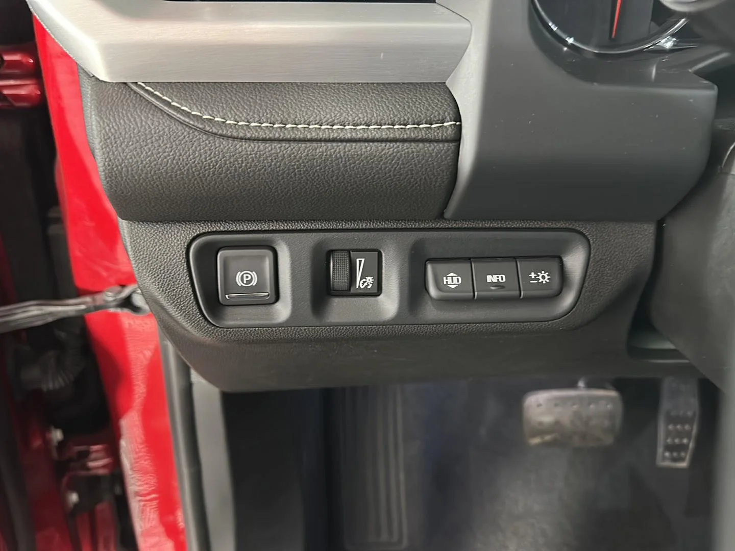 Used 2023 Volcanic Red Tintcoat GMC SLT image 20