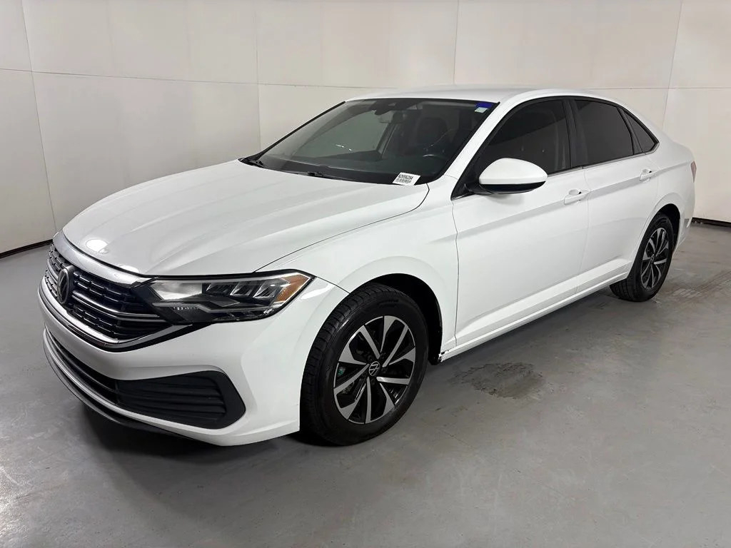 Used 2022  Volkswagen 1.5T S image 4