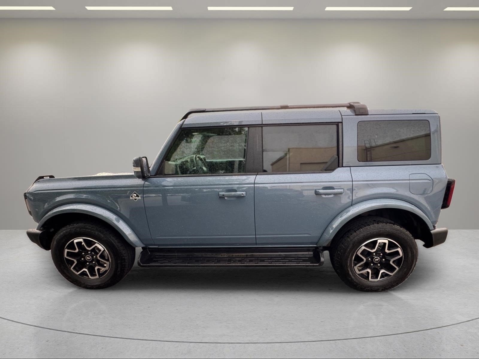 Used 2025 Azure Gray Metallic Ford Outer Banks image 5