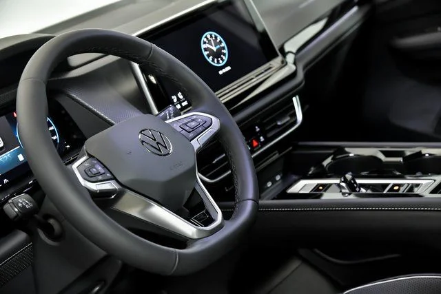 2026 Volkswagen Atlas Cross Sport SEL Premium R-LINE - Photo 14