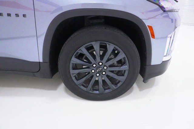 Used 2023 Sterling Gray Metallic Chevrolet RS image 5