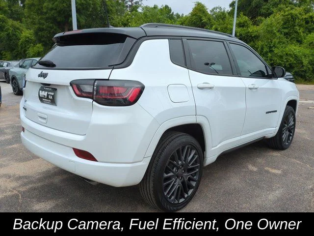 Used 2022 White Jeep Limited image 5