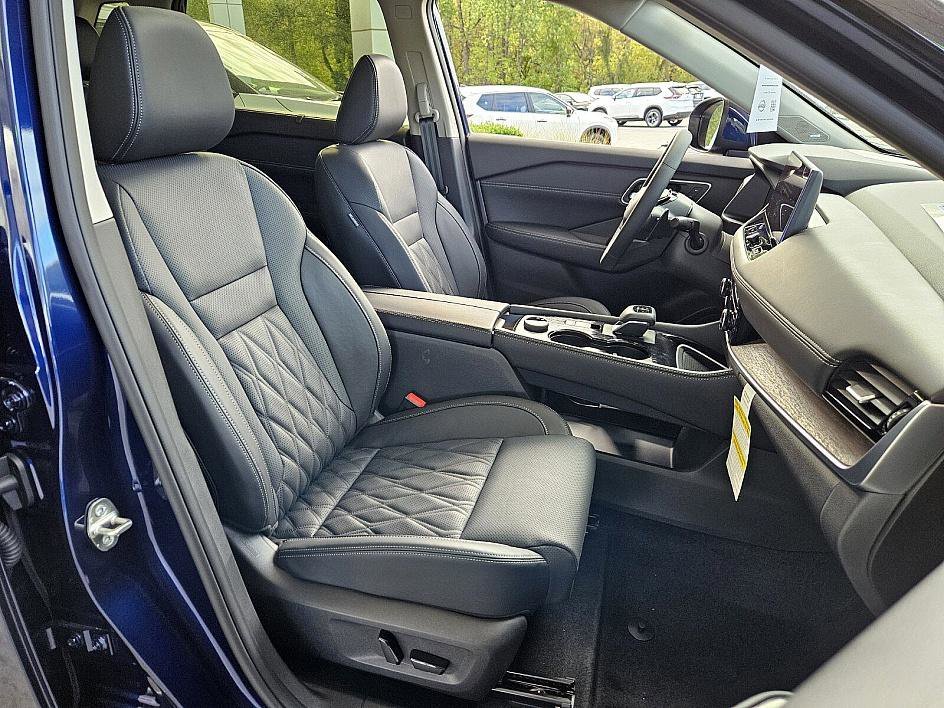 2026 Nissan Rogue Platinum - Photo 15