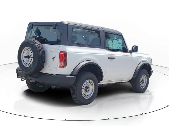 New 2026 Oxford White Ford Base image 5