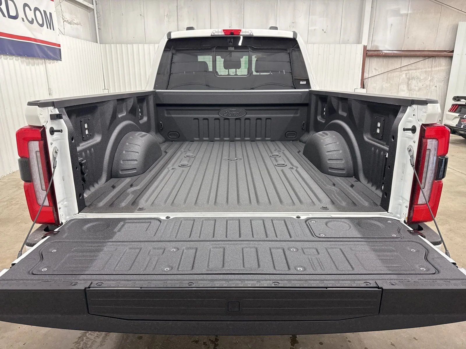 New 2026 Star White Metallic Tri-Coat Ford F-250® Platinum® image 8