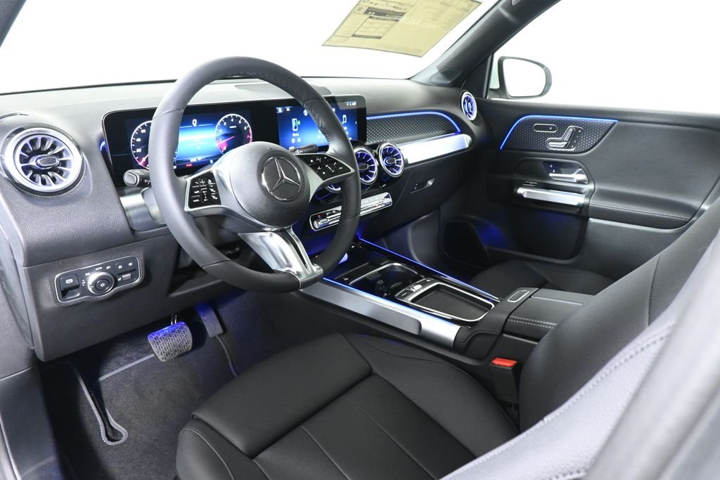 Used 2026 Polar White Mercedes-Benz GLB 250 image 14