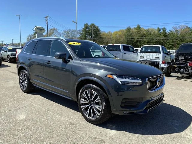 2022 Volvo XC90 T6 Momentum 6 Passenger AWD's photo