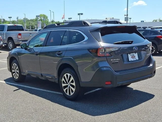 Used 2025 Gray Subaru Premium image 5