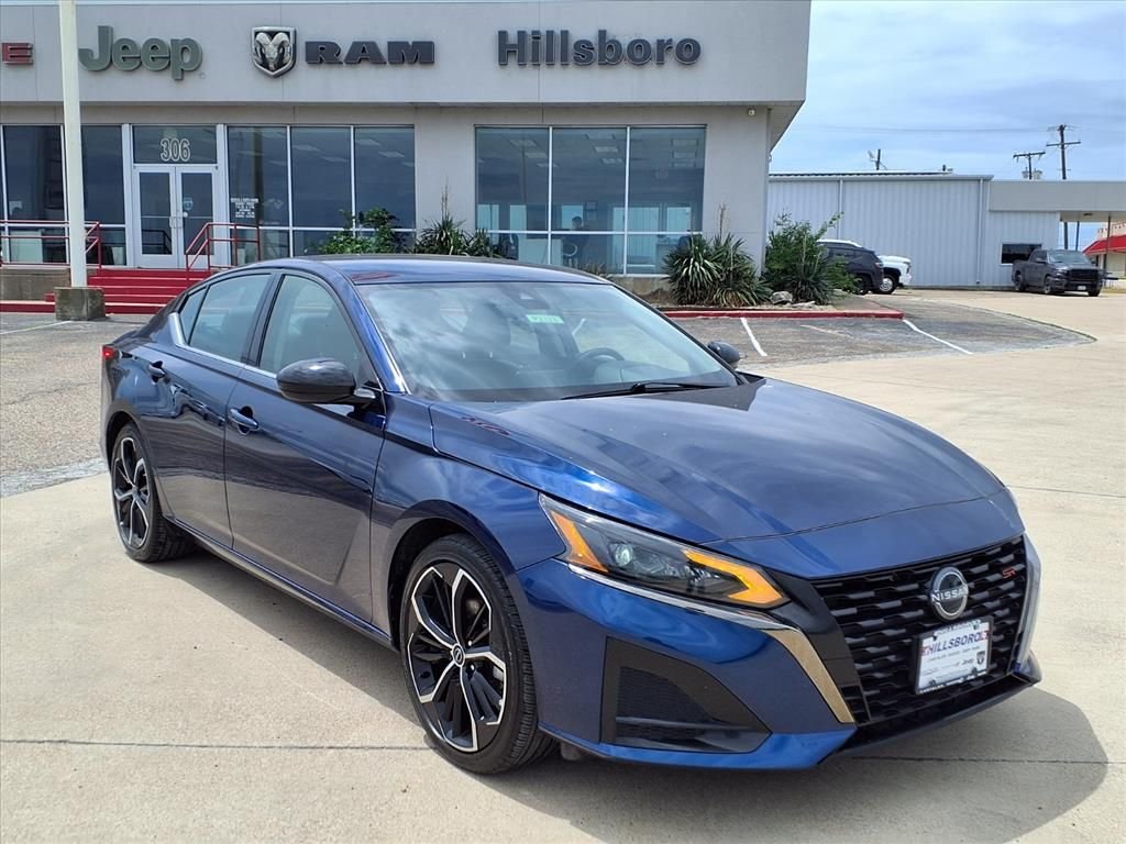 2024 Nissan Altima SR