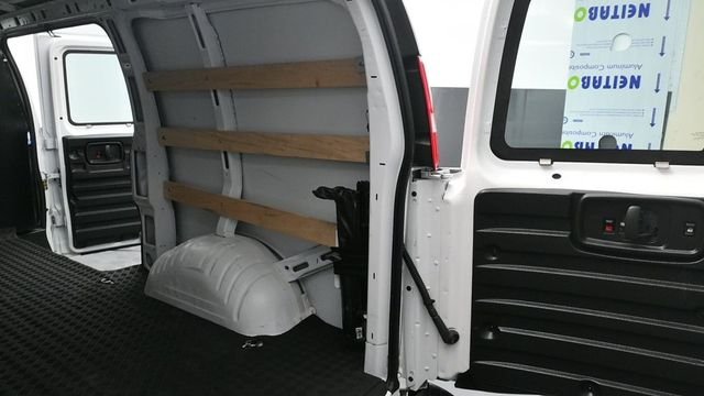 Used 2025 White GMC Work Van image 15