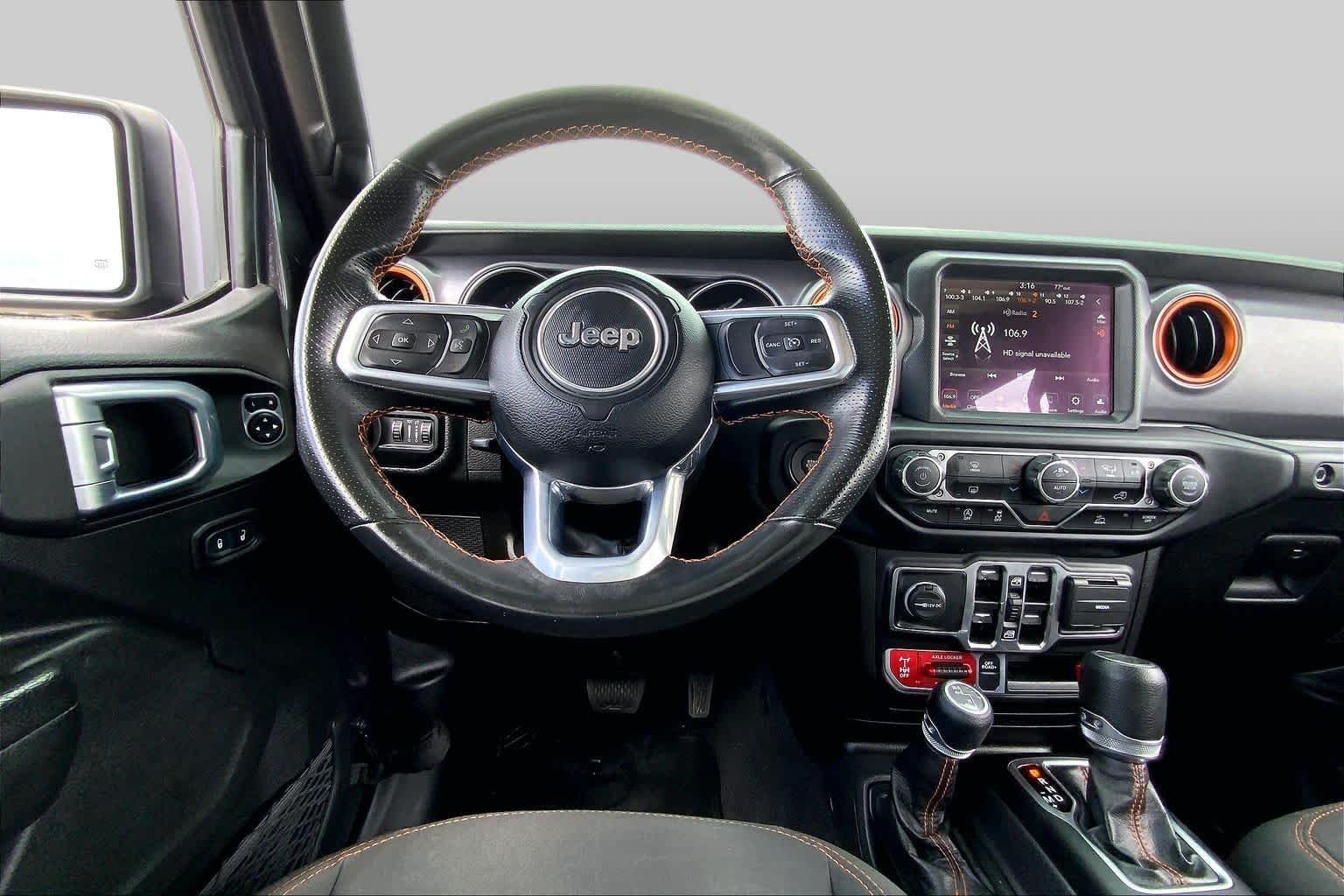 Used 2022 Granite Crystal Metallic Clearcoat Jeep Mojave image 6