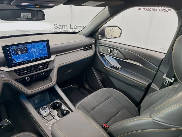 New 2026 Carbonized Gray Metallic Ford Tremor® image 25