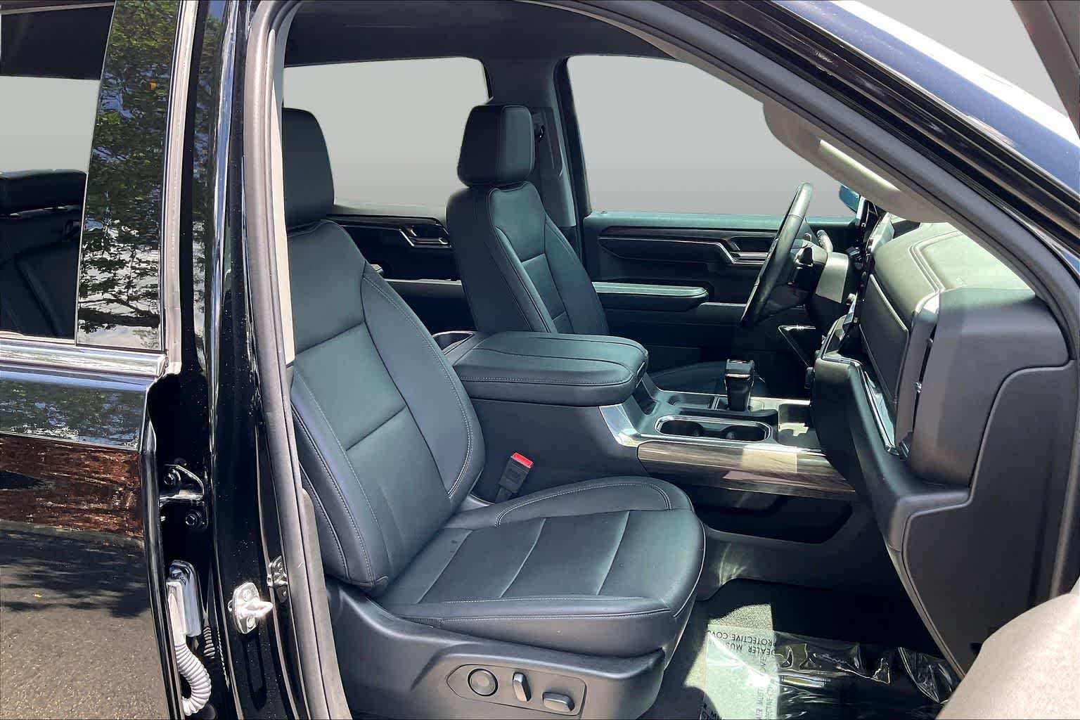 2024 Chevrolet Silverado 1500 LTZ - Photo 8