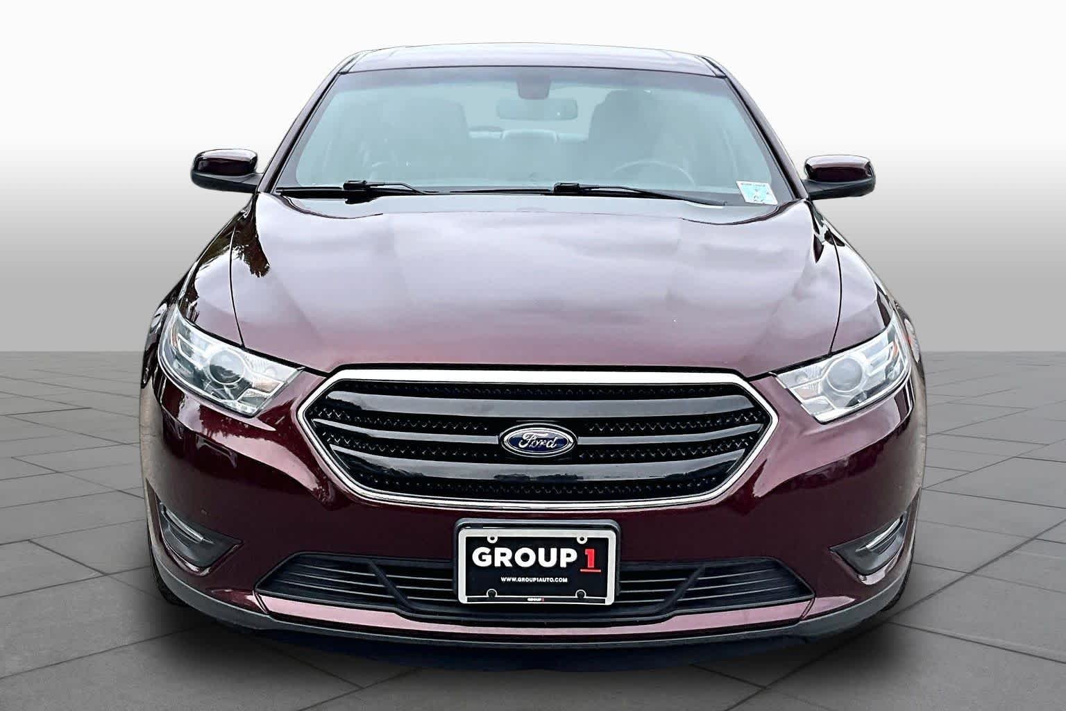 Pre-Owned 2018 Ford Taurus SEL