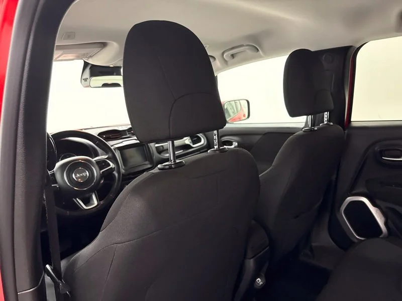 Used 2018 Red Jeep Latitude image 17
