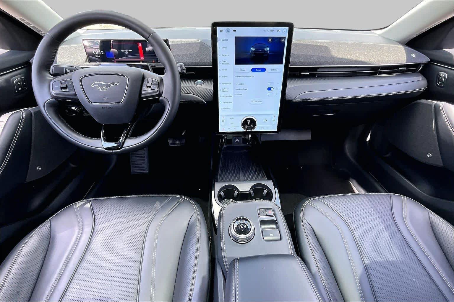 Used 2022 Star White Metallic Tri-Coat Ford Premium image 13