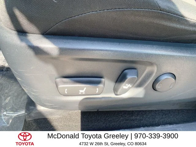 Used 2022 Silver Toyota SR5 image 12