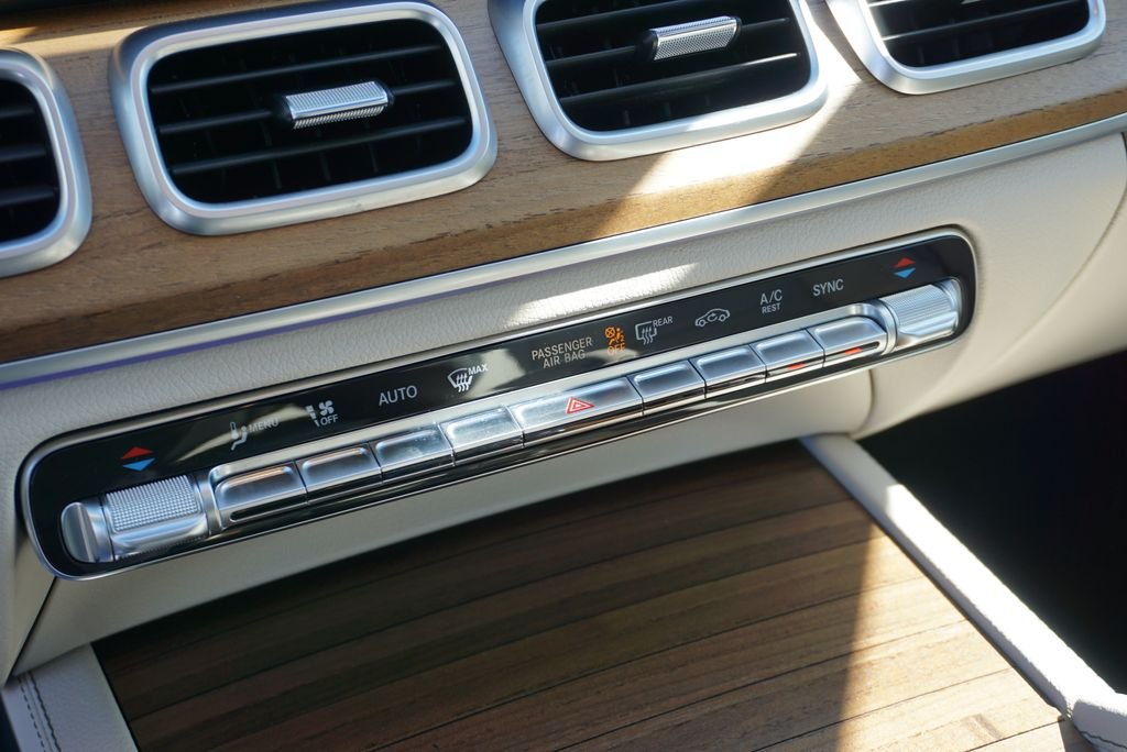 Certified Used 2022  Mercedes-Benz GLS 450 image 28