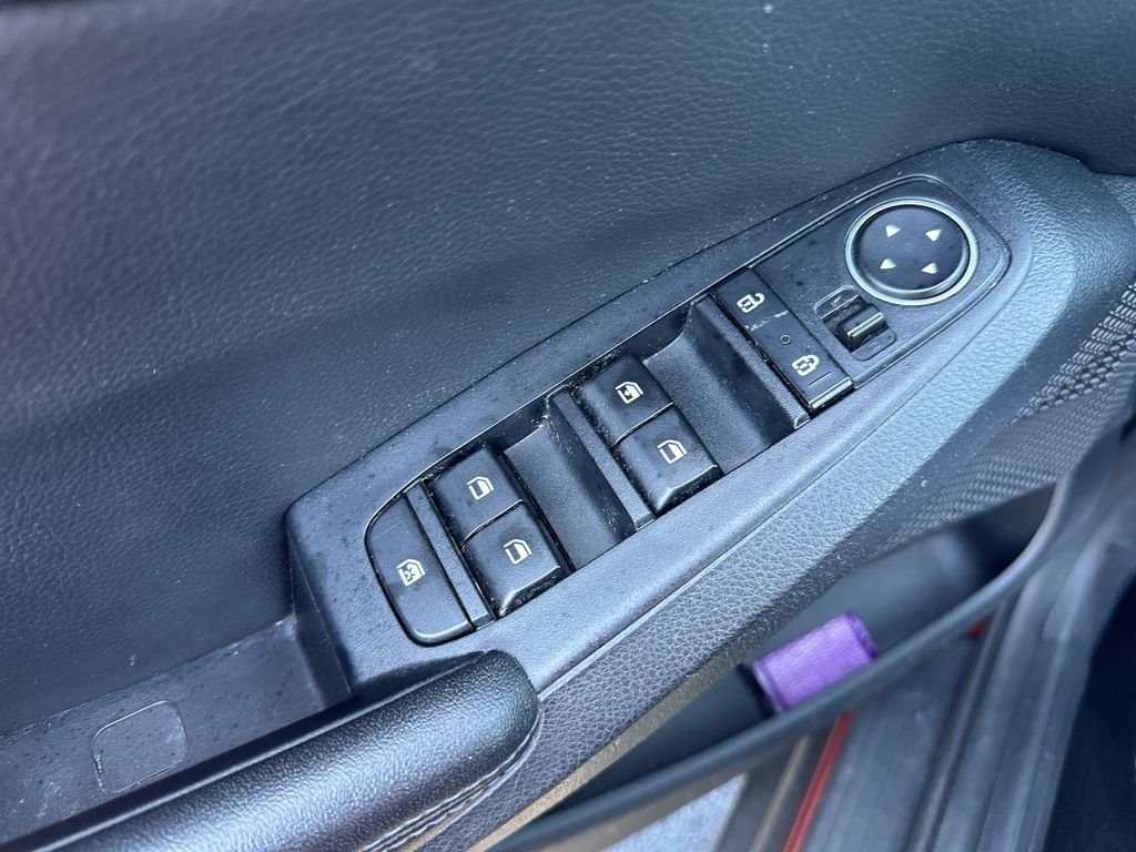 Used 2023 Orange Kia S image 19