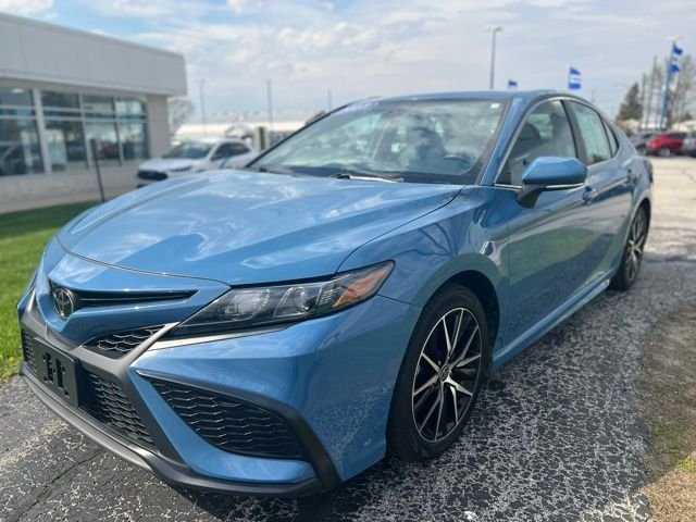 Used 2023 Blue Toyota SE image 4