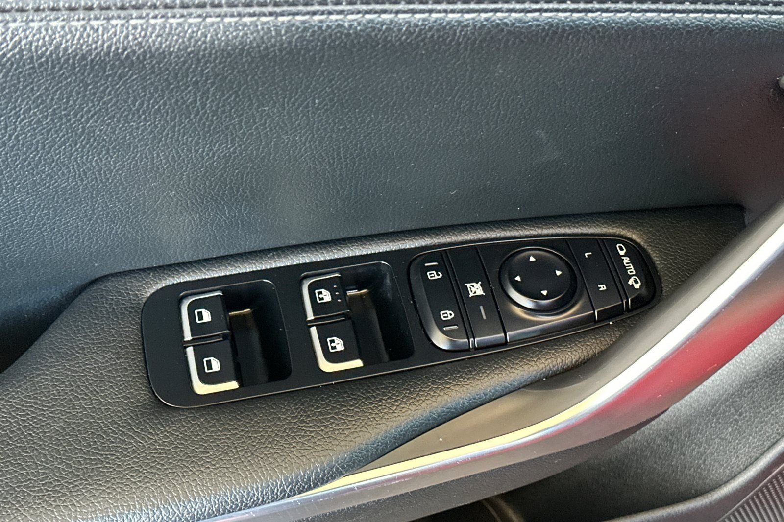 Used 2022 Red Kia GT1 image 12