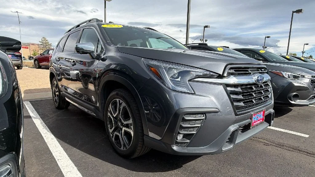 2023 Subaru Ascent Limited 7 Passenger's photo