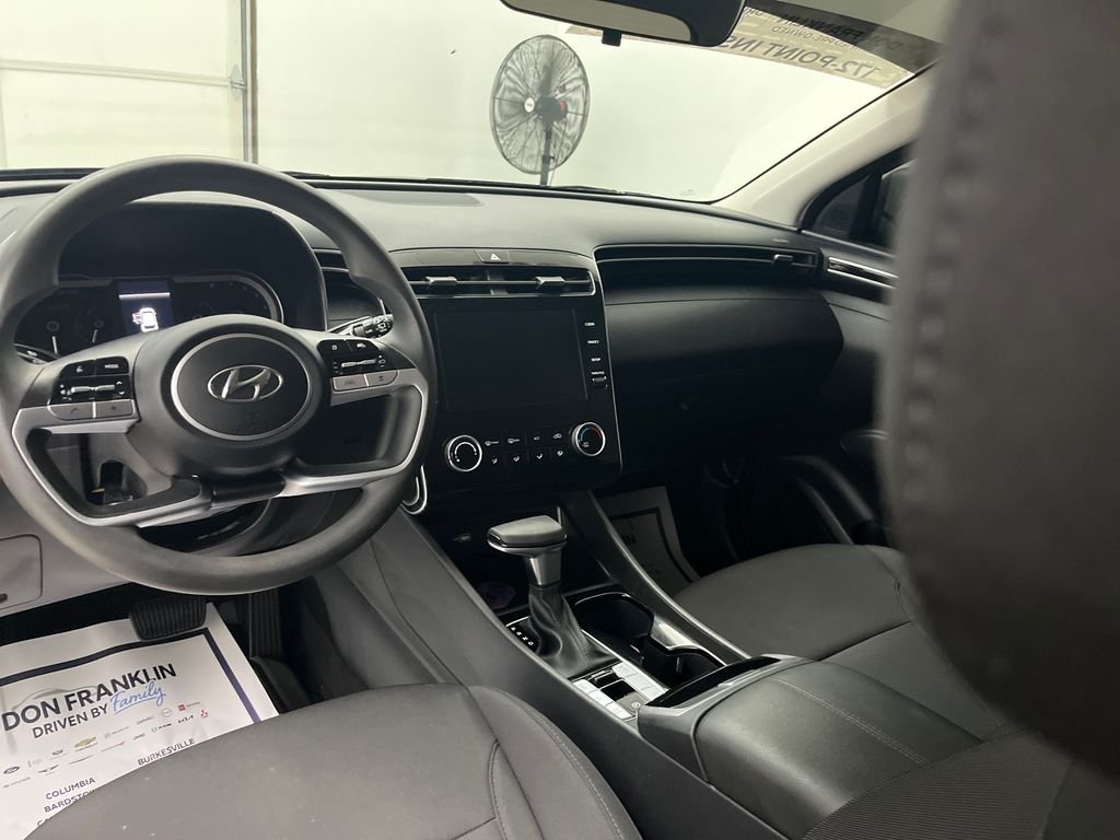 Used 2024 Black Hyundai SE image 14
