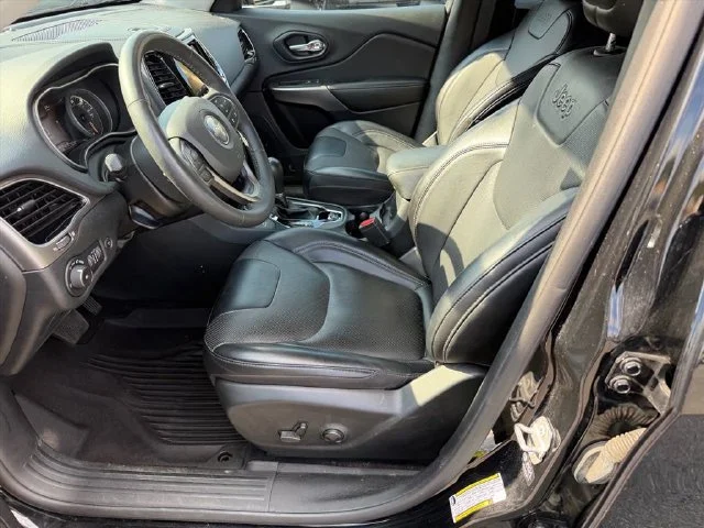 Used 2022 Black Jeep Limited image 8