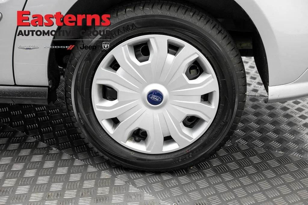Used 2021 Silver Ford XLT image 33