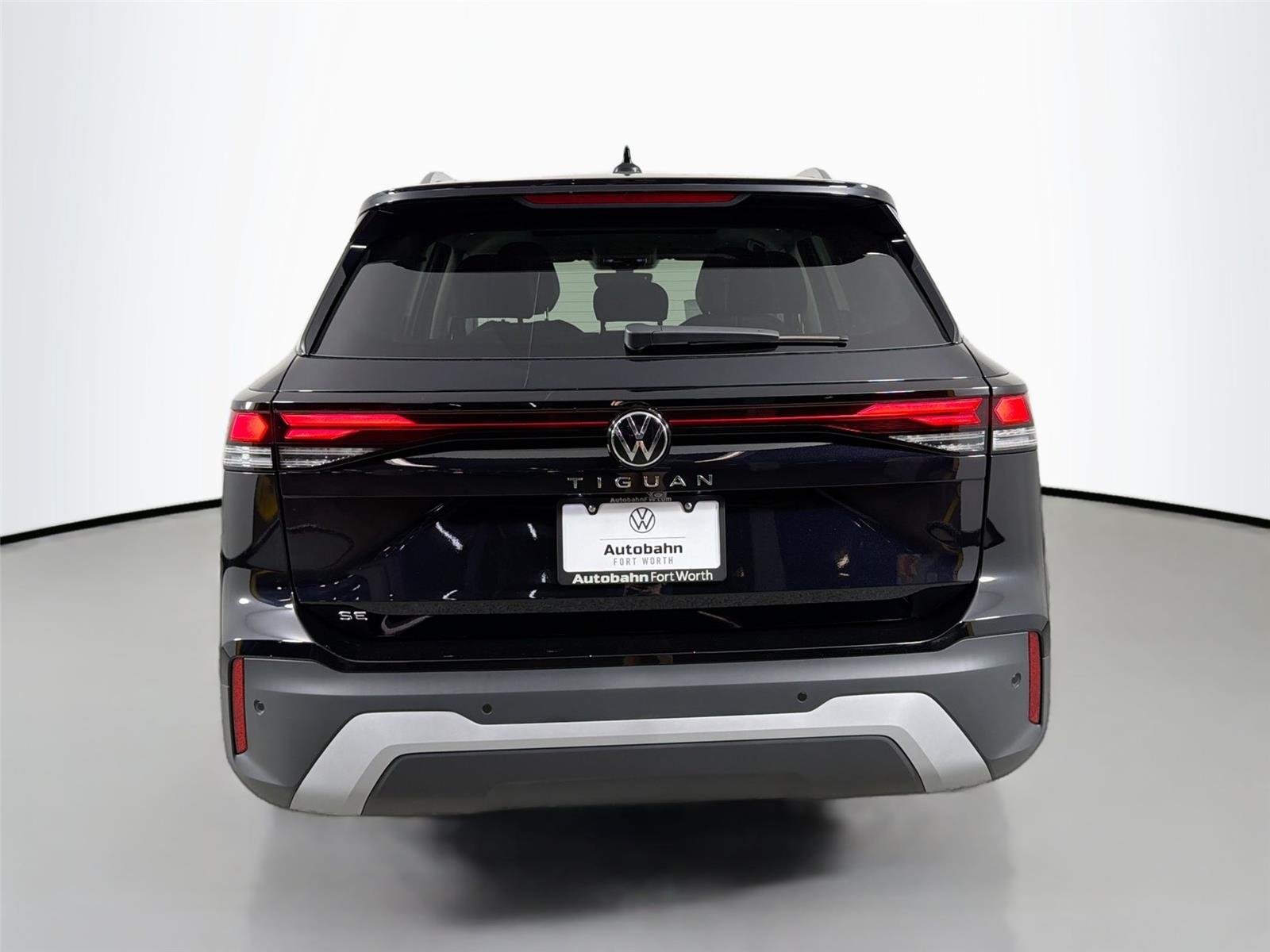 New 2026 Deep Black Pearl Volkswagen SE image 6