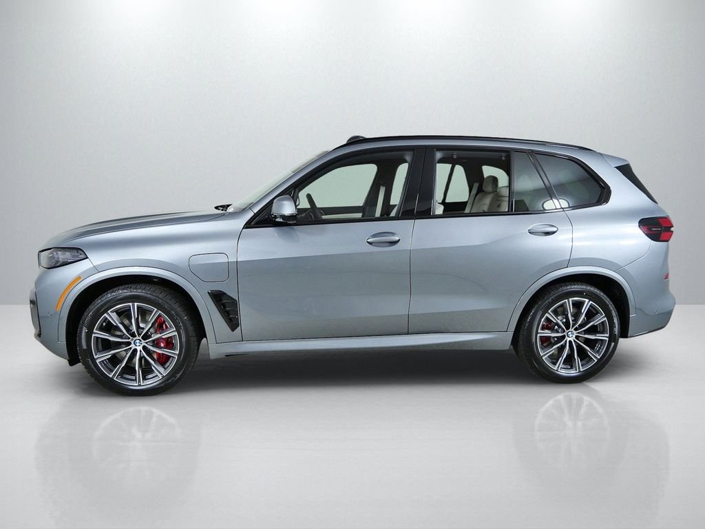 New 2026 Skyscraper Grey Metallic BMW xDrive50e image 15