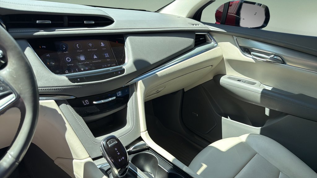 Used 2022 INFRARED TINTCOAT Cadillac AWD Premium Luxury image 36