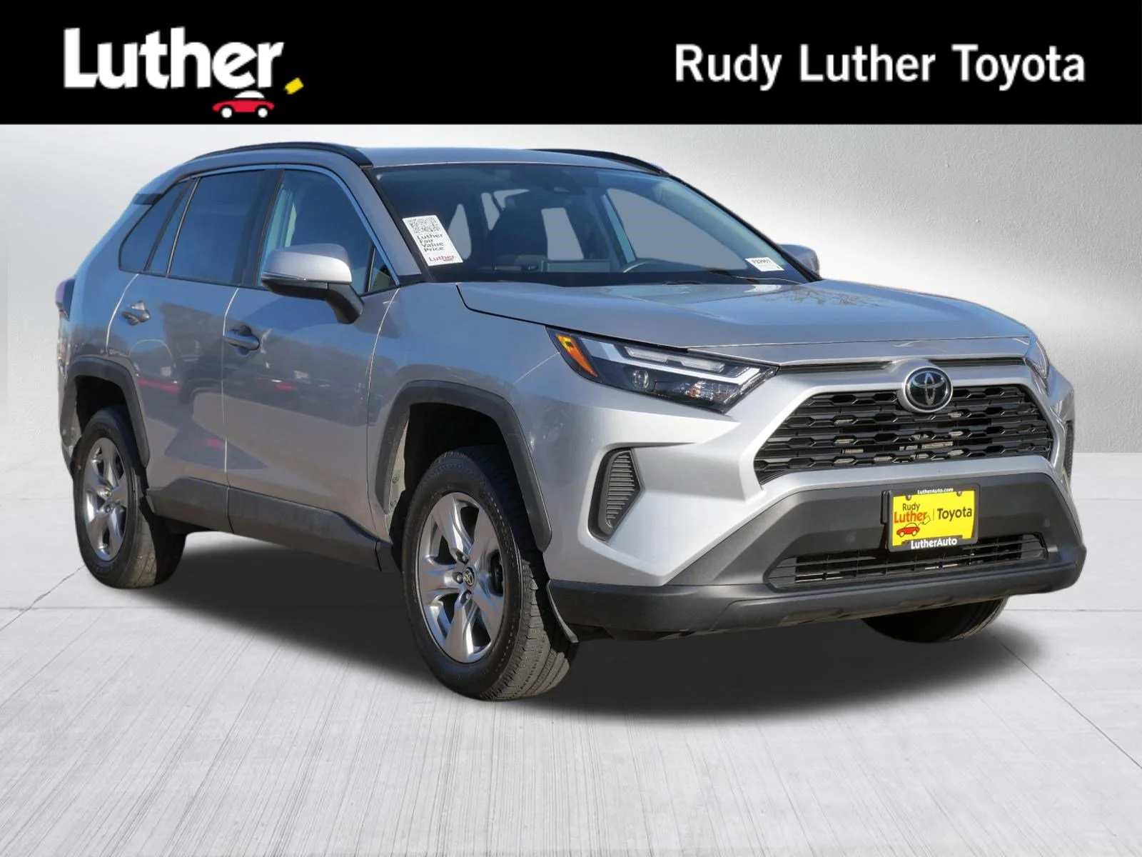 2024 Toyota RAV4 XLE AWD's photo