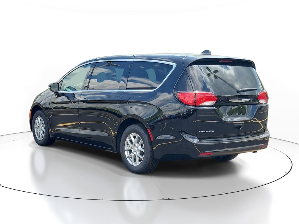 New 2027 Diamond Black Crystal Pearl-Coat Exterior Paint Chrysler LX image 3