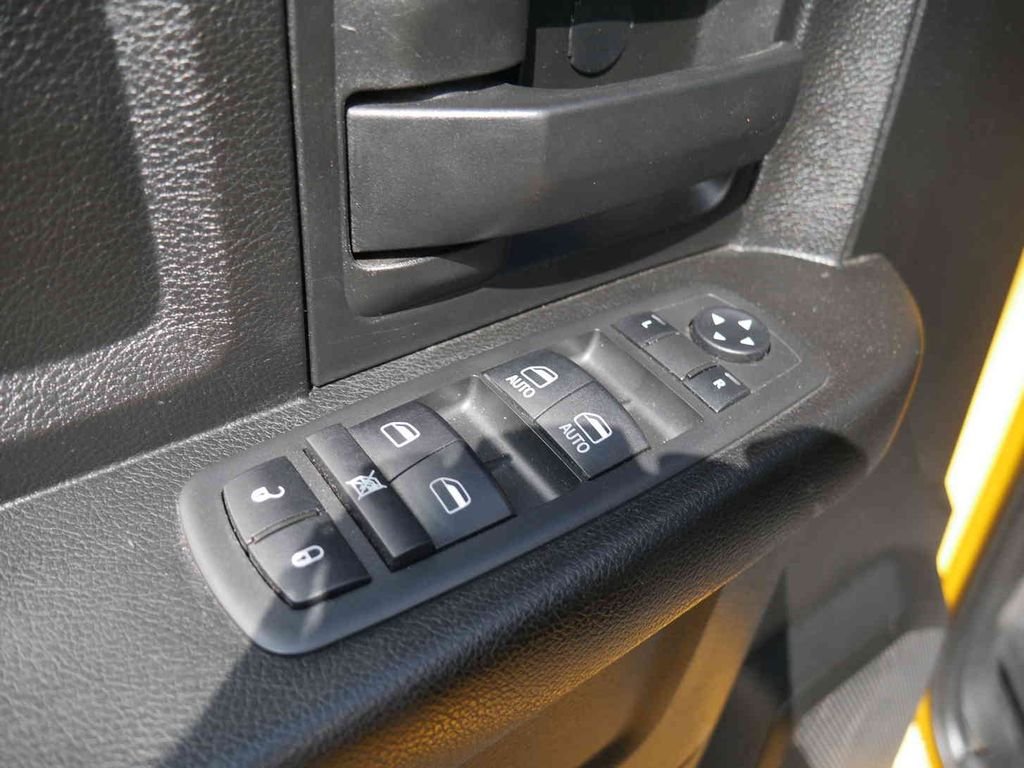 Used 2019 Yellow Ram Express image 25