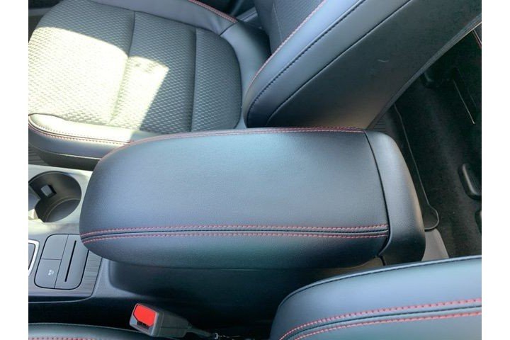 New 2025 Star White Metallic Tri-coat Ford ST-Line image 19