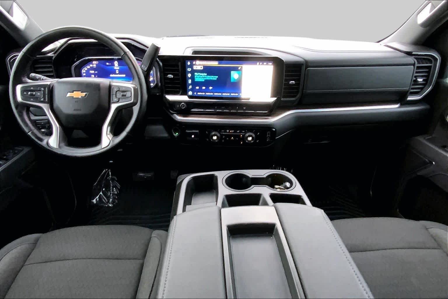 Used 2025 Summit White Chevrolet LT image 15