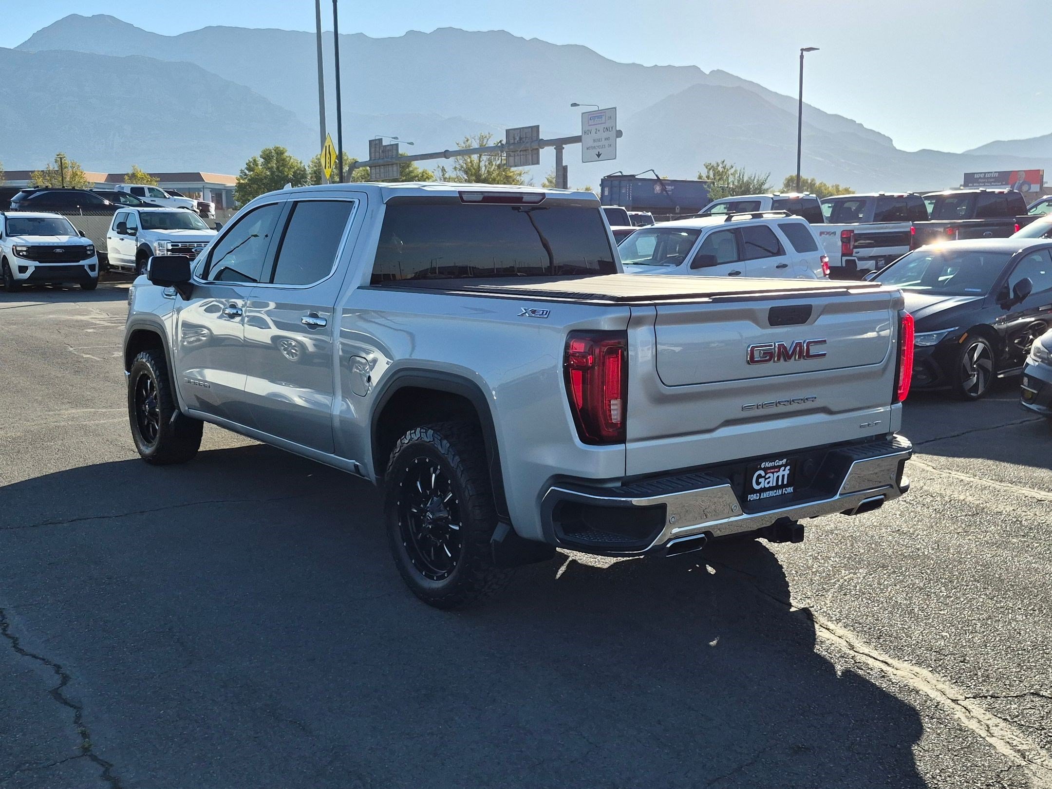 Used 2019 Quicksilver Metallic GMC SLT image 5