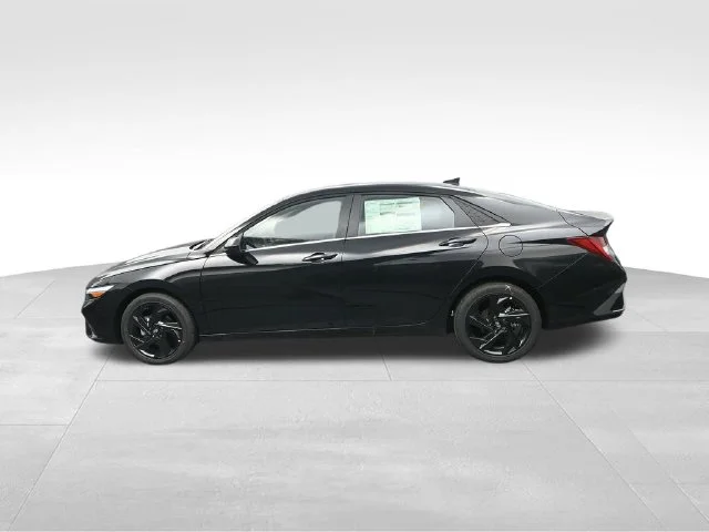 Used 2026 Black Hyundai SEL Sport Premium image 6