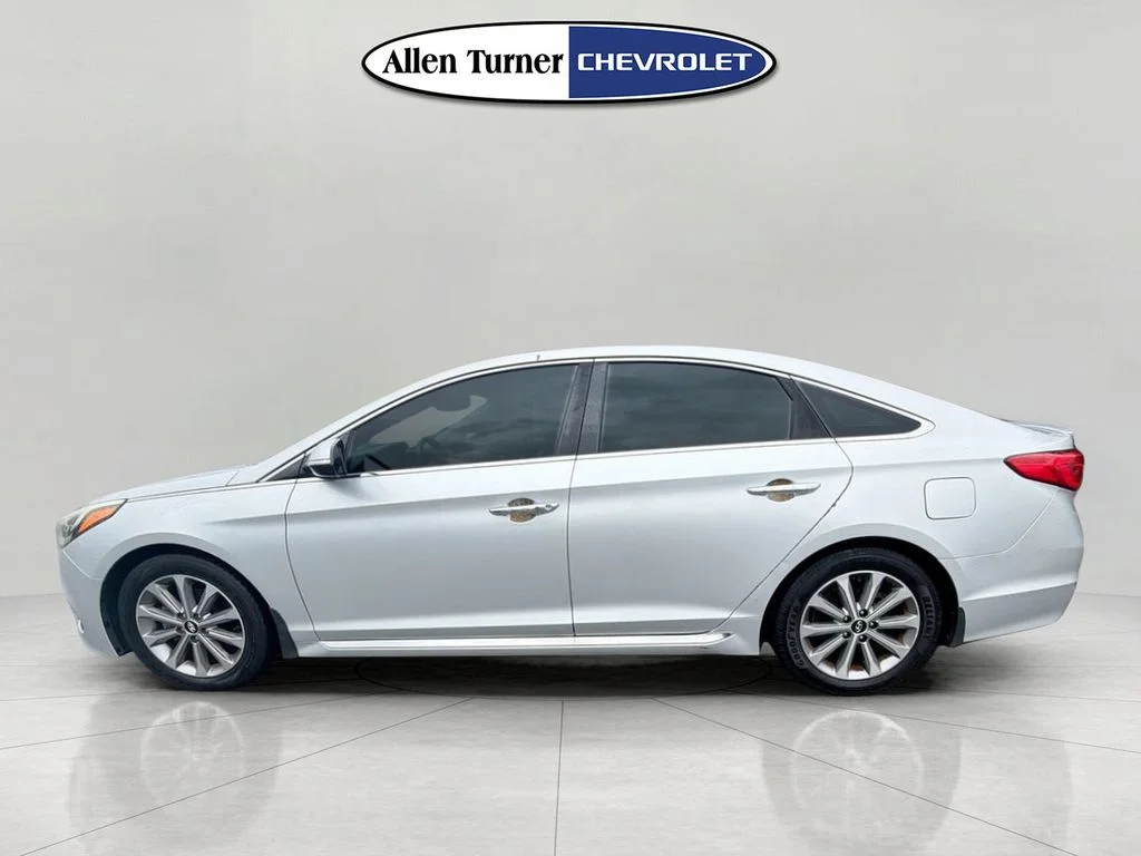Used 2016 Silver Hyundai Limited image 6